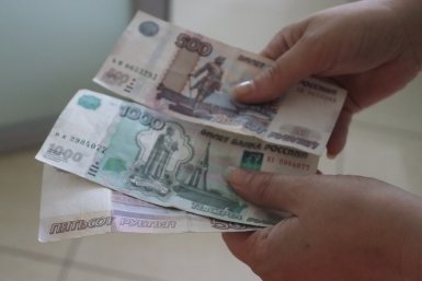 Коммунальщики ответят за испорченную реагентами обувь Долгополова О. А., ИА UssurMedia.ru