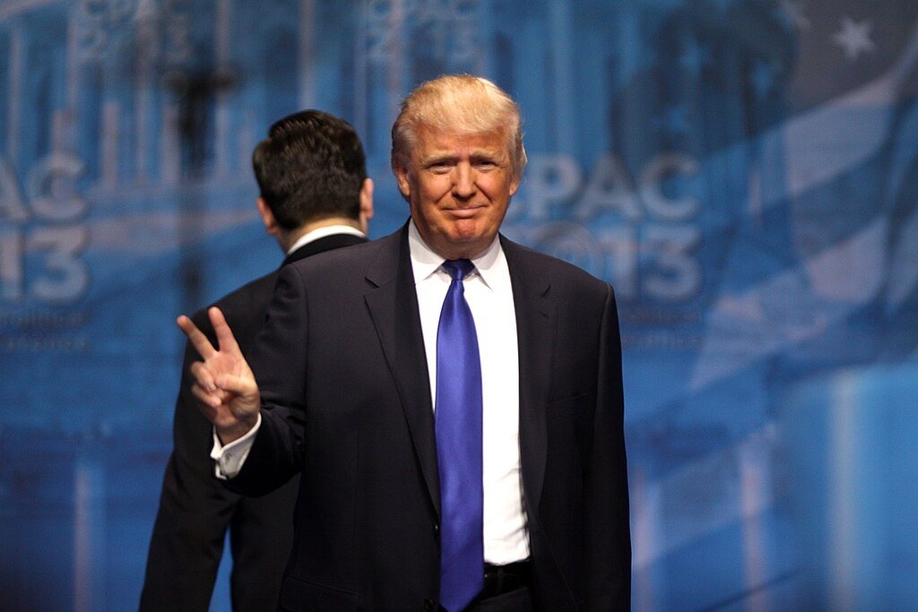 Трамп оправдывает стремление захватить Гренландию угрозой, якобы исходящей от других стран commons.wikimedia.org